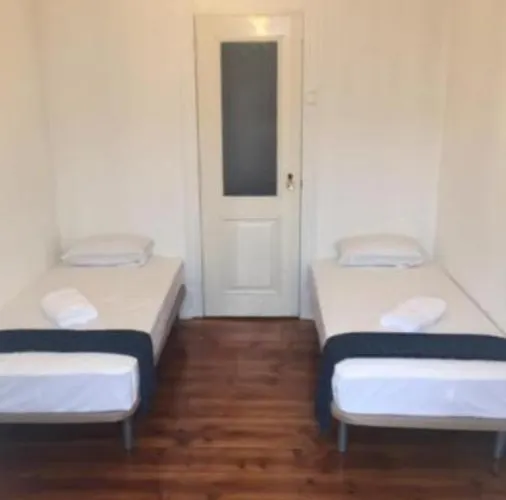Casa Dos Reis Hostel *